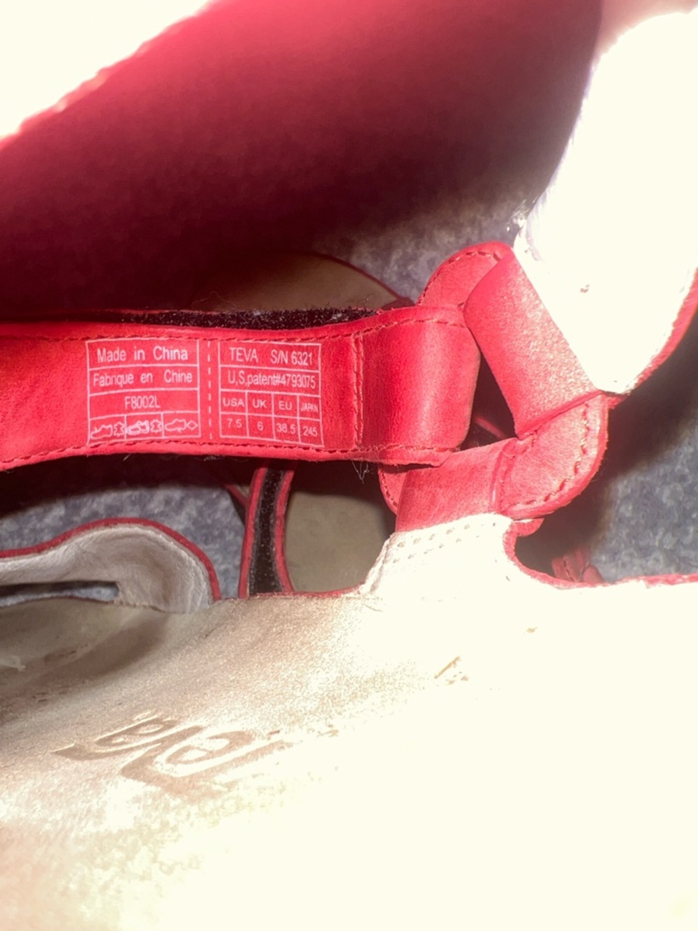 Teva Red Suede-Look Women's Hook-and-Loop Sandals Shoc pad sole size 7.5 - Picture 5 of 7